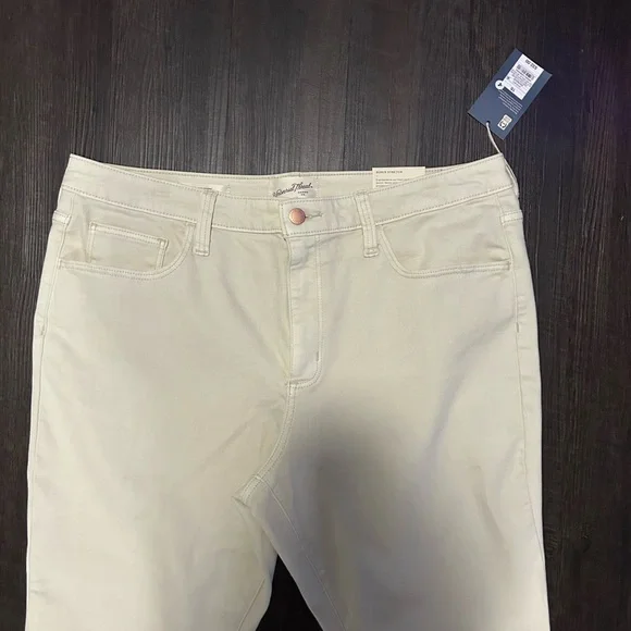 Women’s Universal Threads High-rise Super stretch skinny Jeans 16R NWT - Picture 2 of 7